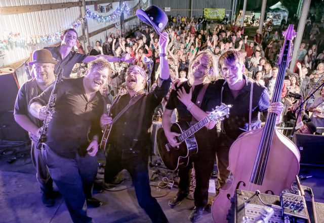 14066230_10153844978973316_582570874251554016_o